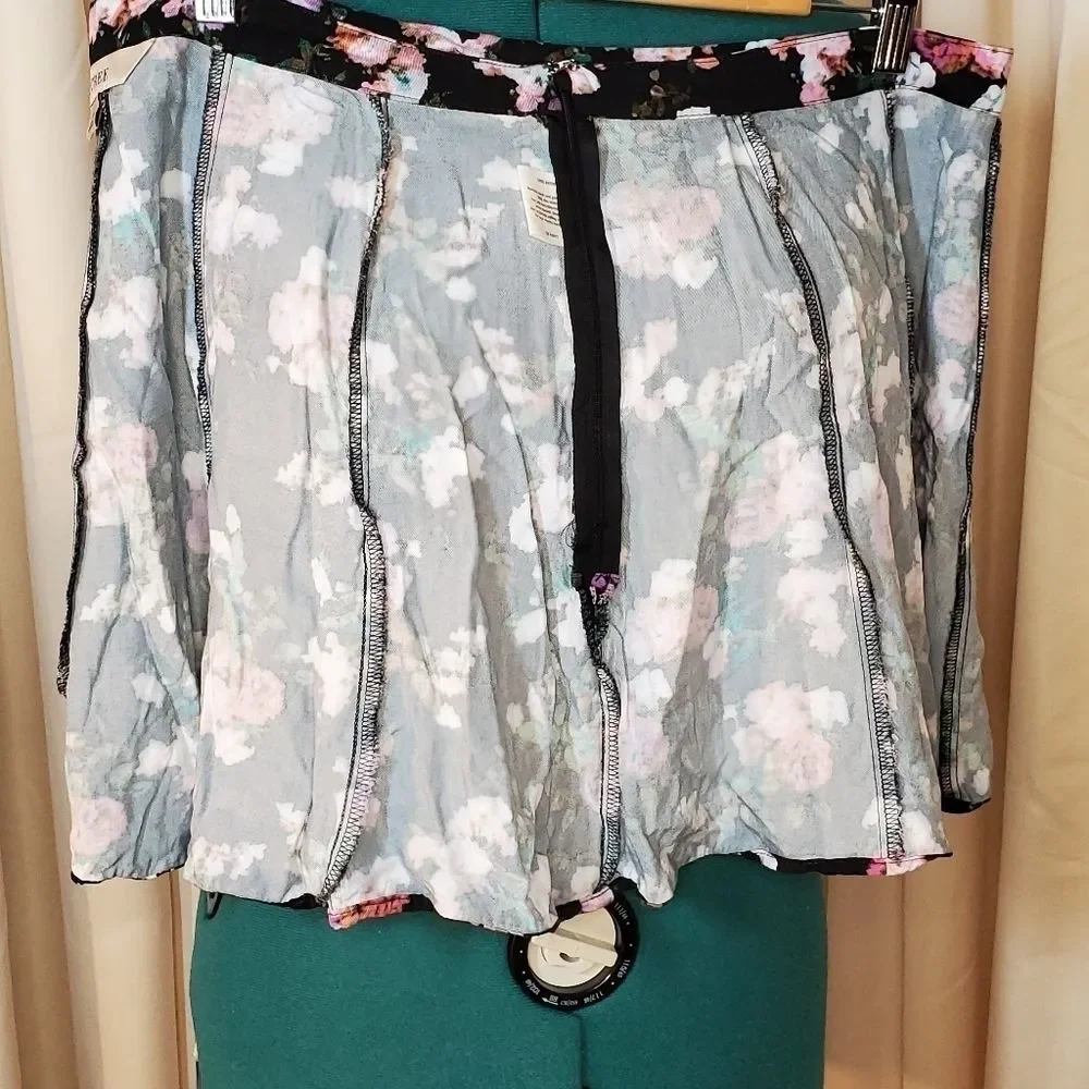 76. EUC ~ Skater Skirt ~ Gords for Fullness ~ 🛵🛴🛼🛹 ~ So Cute!!!